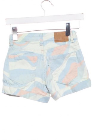 Dětské krátké kalhoty  Bershka, Velikost 10-11y/ 146-152 cm, Barva Vícebarevné, Cena  179,00 Kč