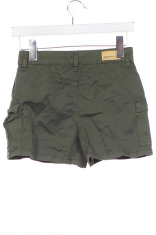 Dětské krátké kalhoty  C&A, Velikost 10-11y/ 146-152 cm, Barva Zelená, Cena  179,00 Kč