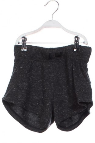 Παιδικό κοντό παντελόνι Nike, Μέγεθος 7-8y/ 128-134 εκ., Χρώμα Γκρί, Τιμή 31,71 €