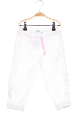 Dětské kalhoty  United Colors Of Benetton, Velikost 4-5y/ 110-116 cm, Barva Bílá, Cena  409,00 Kč