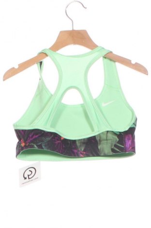 Dětské tilko  Nike, Velikost 6-7y/ 122-128 cm, Barva Vícebarevné, Cena  178,00 Kč