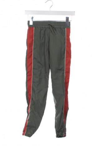 Dětské tepláky H&M, Velikost 8-9y/ 134-140 cm, Barva Vícebarevné, Cena  409,00 Kč