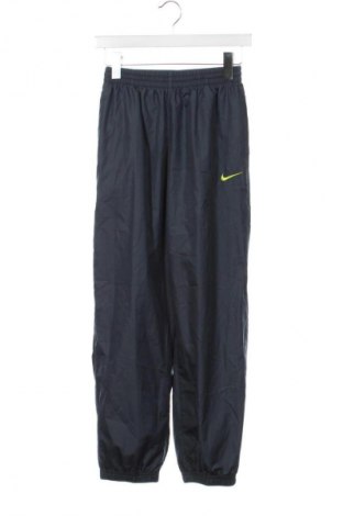 Kinder Sporthose Nike, Größe 11-12y/ 152-158 cm, Farbe Grau, Preis € 23,99