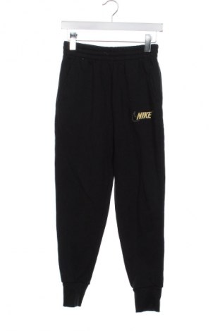 Παιδική κάτω φόρμα Nike, Μέγεθος 10-11y/ 146-152 εκ., Χρώμα Μαύρο, Τιμή 17,36 €