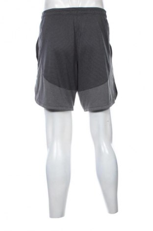 Pánske kraťasy  Under Armour, Veľkosť M, Farba Viacfarebná, Cena  19,95 €