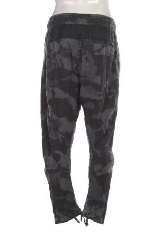 Herrenhose Nike, Größe S, Farbe Mehrfarbig, Preis 46,99 €