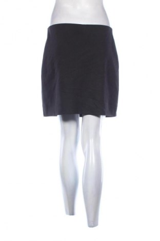 Sukně H&M, Velikost M, Barva Černá, Cena  129,00 Kč