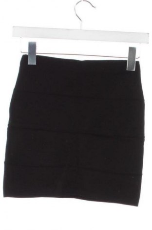 Sukně Pull&Bear, Velikost XS, Barva Černá, Cena  241,00 Kč