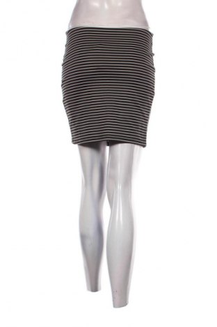 Spódnica Pull&Bear, Rozmiar S, Kolor Kolorowy, Cena 43,99 zł