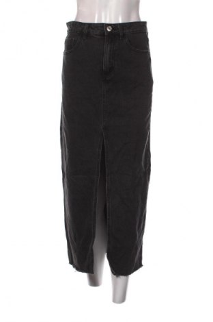 Φούστα Stradivarius, Μέγεθος S, Χρώμα Μαύρο, Τιμή 18,99 €
