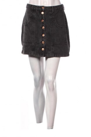 Φούστα Stradivarius, Μέγεθος S, Χρώμα Μαύρο, Τιμή 7,99 €