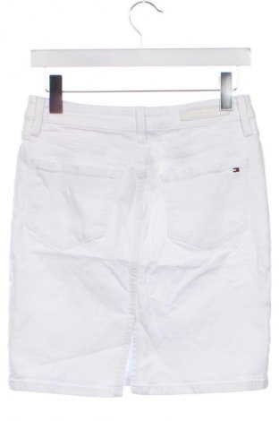 Пола Tommy Hilfiger, Размер XS, Цвят Бял, Цена 82,99 лв.