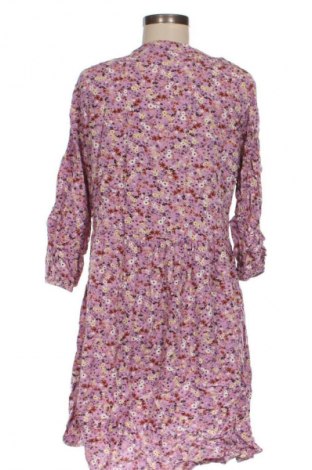 Kleid B.Young, Größe M, Farbe Mehrfarbig, Preis 23,99 €