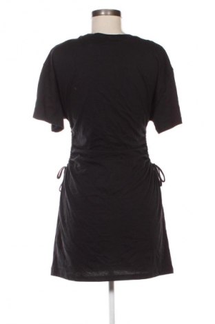 Rochie Bershka, Mărime S, Culoare Negru, Preț 68,99 Lei