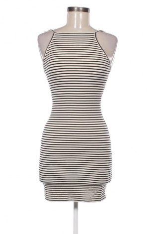 Šaty  Bershka, Veľkosť M, Farba Viacfarebná, Cena  14,83 €