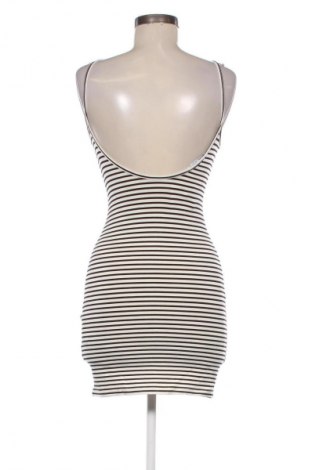 Šaty  Bershka, Veľkosť M, Farba Viacfarebná, Cena  14,83 €
