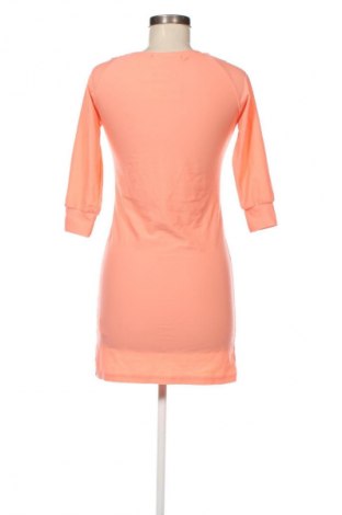 Sukienka Boy London, Rozmiar S, Kolor Różowy, Cena 427,99 zł