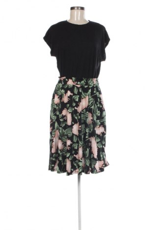 Kleid Buffalo, Größe M, Farbe Mehrfarbig, Preis 74,99 €