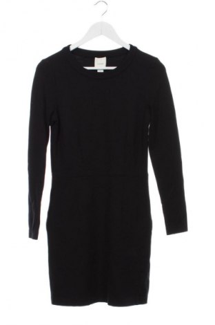 Šaty  Calvin Klein, Velikost XS, Barva Černá, Cena  4 549,00 Kč