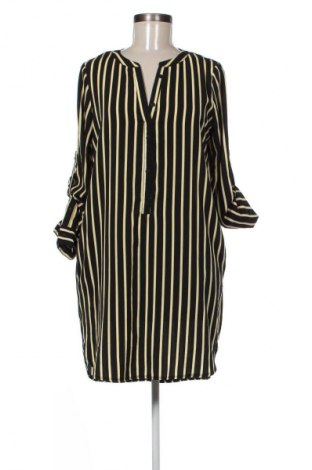 Kleid Distrikt Norrebro, Größe M, Farbe Mehrfarbig, Preis € 24,60