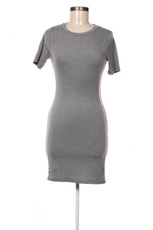 Šaty  H&M Divided, Velikost M, Barva Šedá, Cena  219,00 Kč