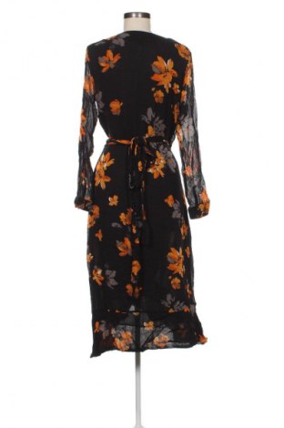 Φόρεμα In Wear, Μέγεθος M, Χρώμα Πολύχρωμο, Τιμή 52,99 €
