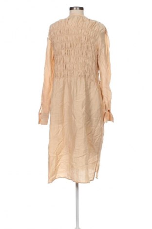 Φόρεμα Levete Room, Μέγεθος L, Χρώμα  Μπέζ, Τιμή 52,99 €