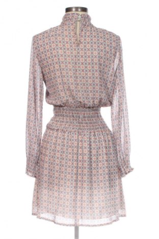 Kleid Lokita, Größe M, Farbe Mehrfarbig, Preis € 13,99