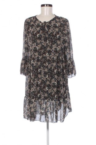 Kleid New Style, Größe M, Farbe Mehrfarbig, Preis 8,99 €