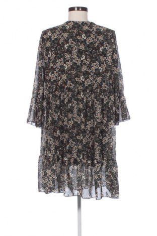 Kleid New Style, Größe M, Farbe Mehrfarbig, Preis 8,99 €