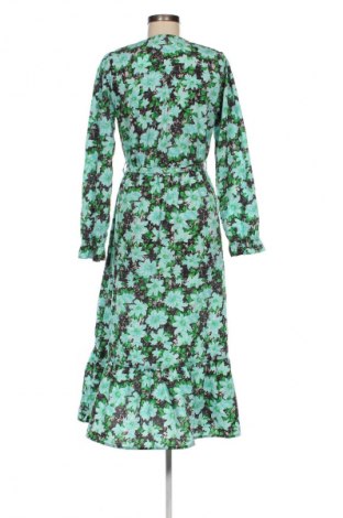 Kleid ONLY, Größe M, Farbe Mehrfarbig, Preis 23,99 €