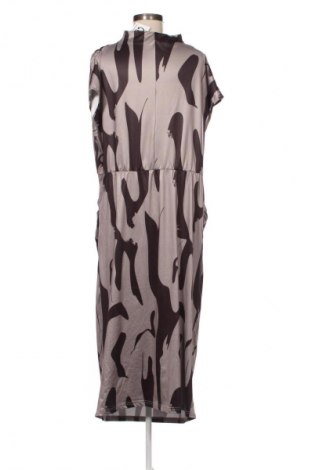 Φόρεμα SHEIN, Μέγεθος 3XL, Χρώμα Πολύχρωμο, Τιμή 15,99 €