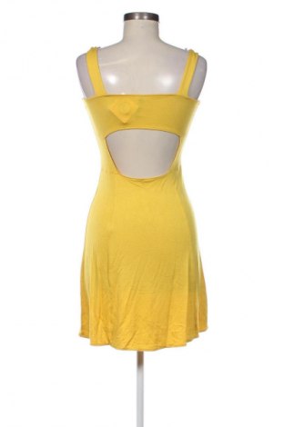 Φόρεμα Stradivarius, Μέγεθος S, Χρώμα Κίτρινο, Τιμή 14,83 €