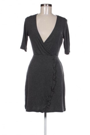 Kleid Stradivarius, Größe S, Farbe Grau, Preis € 14,77