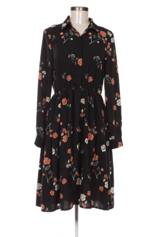 Рокля Vero Moda, Размер M, Цвят Многоцветен, Цена 27,99 лв.