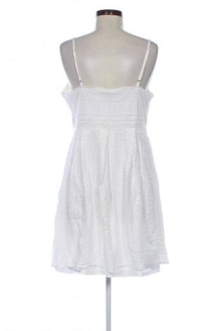 Kleid Vero Moda, Größe XL, Farbe Weiß, Preis € 43,99