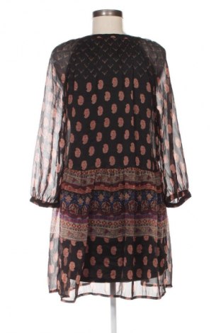 Рокля Vero Moda, Размер S, Цвят Многоцветен, Цена 27,99 лв.