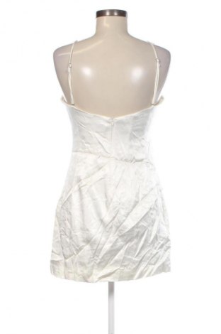 Rochie Zara, Mărime M, Culoare Alb, Preț 112,99 Lei