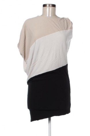 Φόρεμα i Blues, Μέγεθος M, Χρώμα Πολύχρωμο, Τιμή 179,80 €