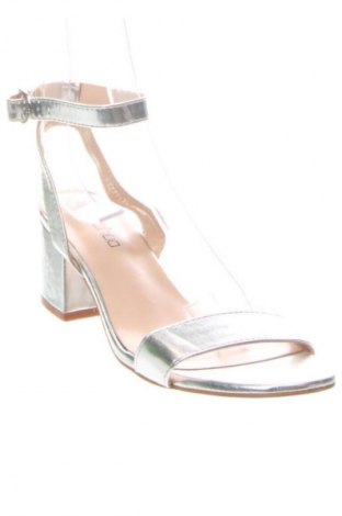 Sandále Boohoo, Veľkosť 40, Farba Strieborná, Cena  25,95 €