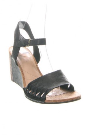 Sandále Clarks, Veľkosť 41, Farba Viacfarebná, Cena  46,00 €