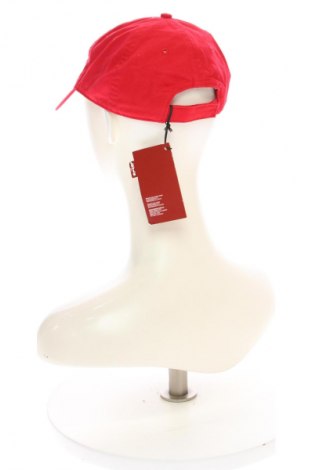 Căciulă Levi's, Culoare Roșu, Preț 163,16 Lei