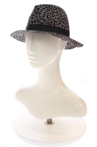 Căciulă Unbranded, Culoare Multicolor, Preț 37,00 Lei