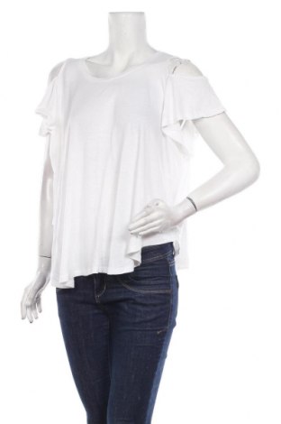Damen Shirt Bershka, Größe M, Farbe Weiß, 85% Viskose, 15% Leinen, Preis 18,09 €
