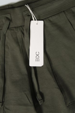 Γυναικείο κοντό παντελόνι Edc By Esprit, Μέγεθος XS, Χρώμα Πράσινο, Βαμβάκι, Τιμή 20,36 €