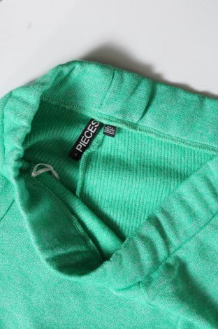 Γυναικείο κοντό παντελόνι Pieces, Μέγεθος S, Χρώμα Πράσινο, 80% πολυεστέρας, 20% βισκόζη, Τιμή 9,31 €