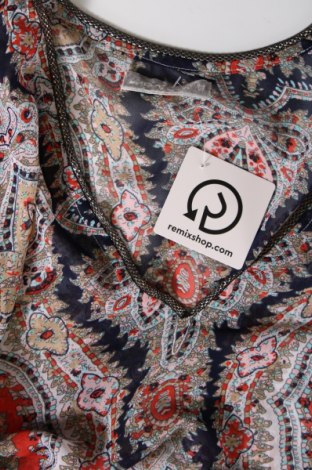 Γυναικεία μπλούζα Line Of Oslo, Μέγεθος M, Χρώμα Πολύχρωμο, Τιμή 2,76 €