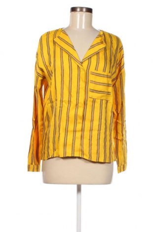 Γυναικείο πουκάμισο VILA, Μέγεθος XS, Χρώμα Κίτρινο, Τιμή 4,33 €