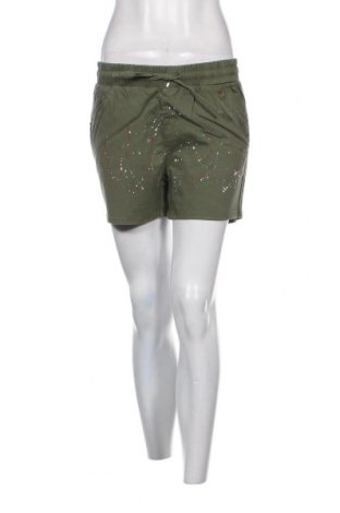 Дамски къс панталон Chattawak, Размер S, Цвят Зелен, Цена 17,28 лв.
