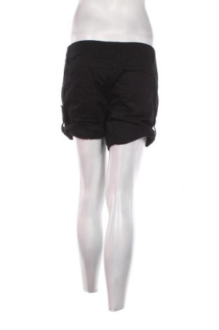 Дамски къс панталон Kangaroos, Размер M, Цвят Черен, Цена 10,80 лв.